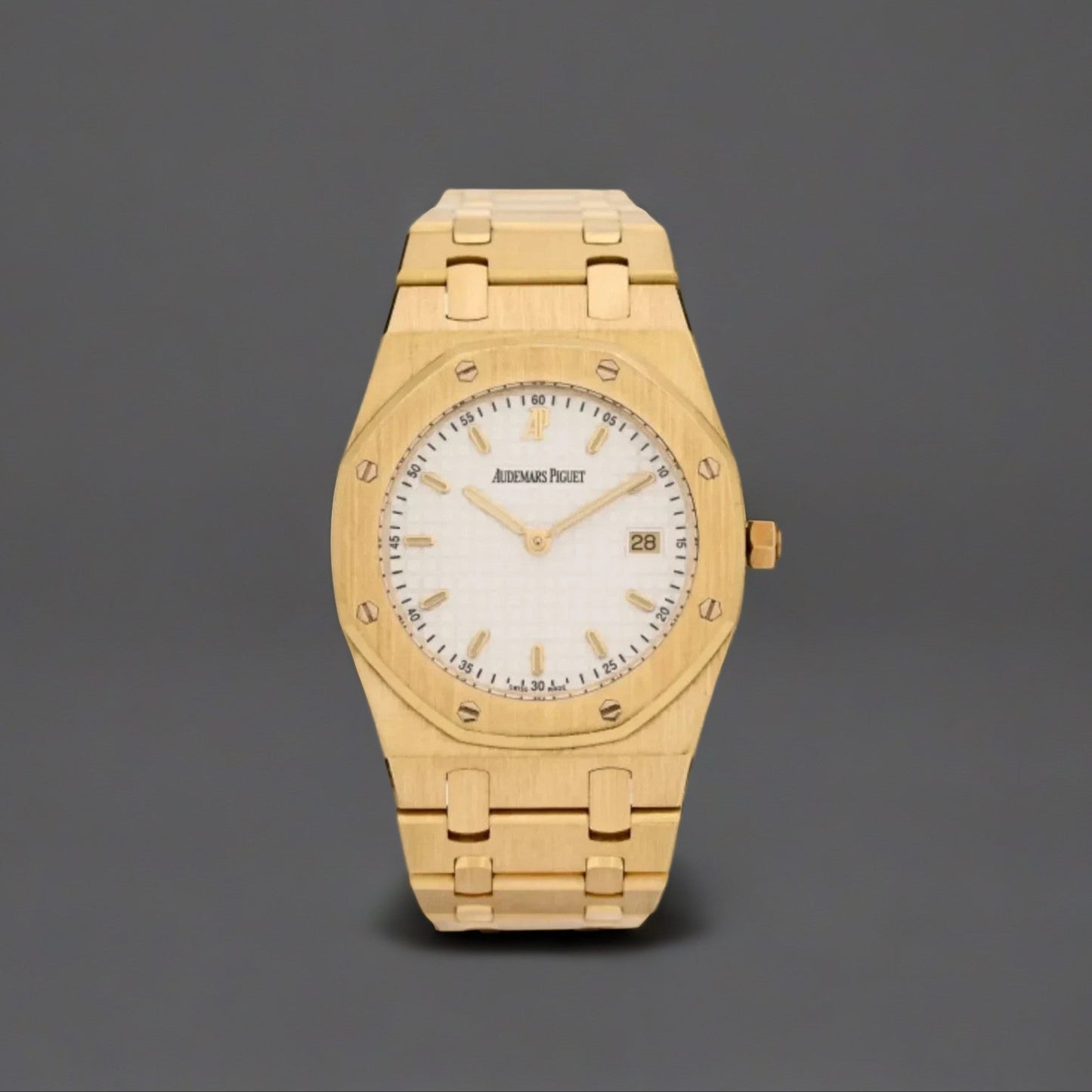 18K Yellow Gold 33mm Royal Oak Quartz Watch White