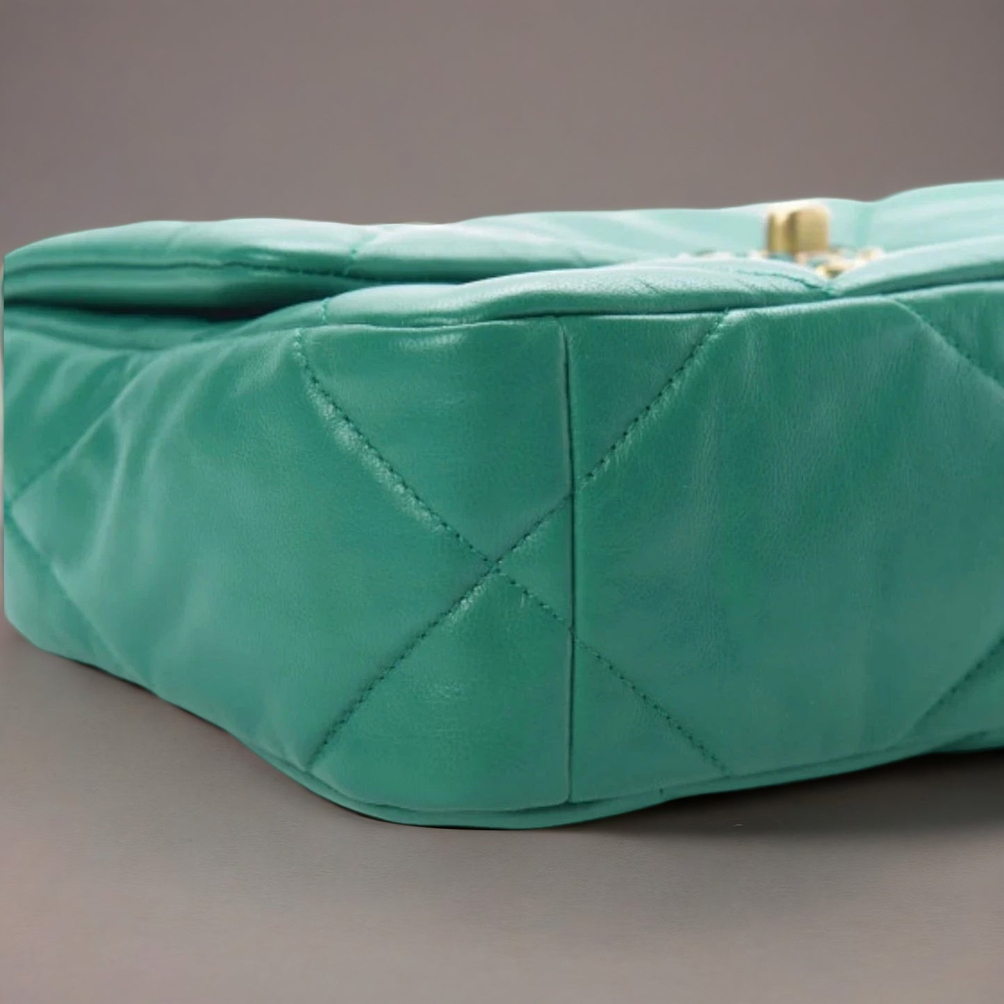 Lambskin Quilted Medium Chanel 19 Flap Green