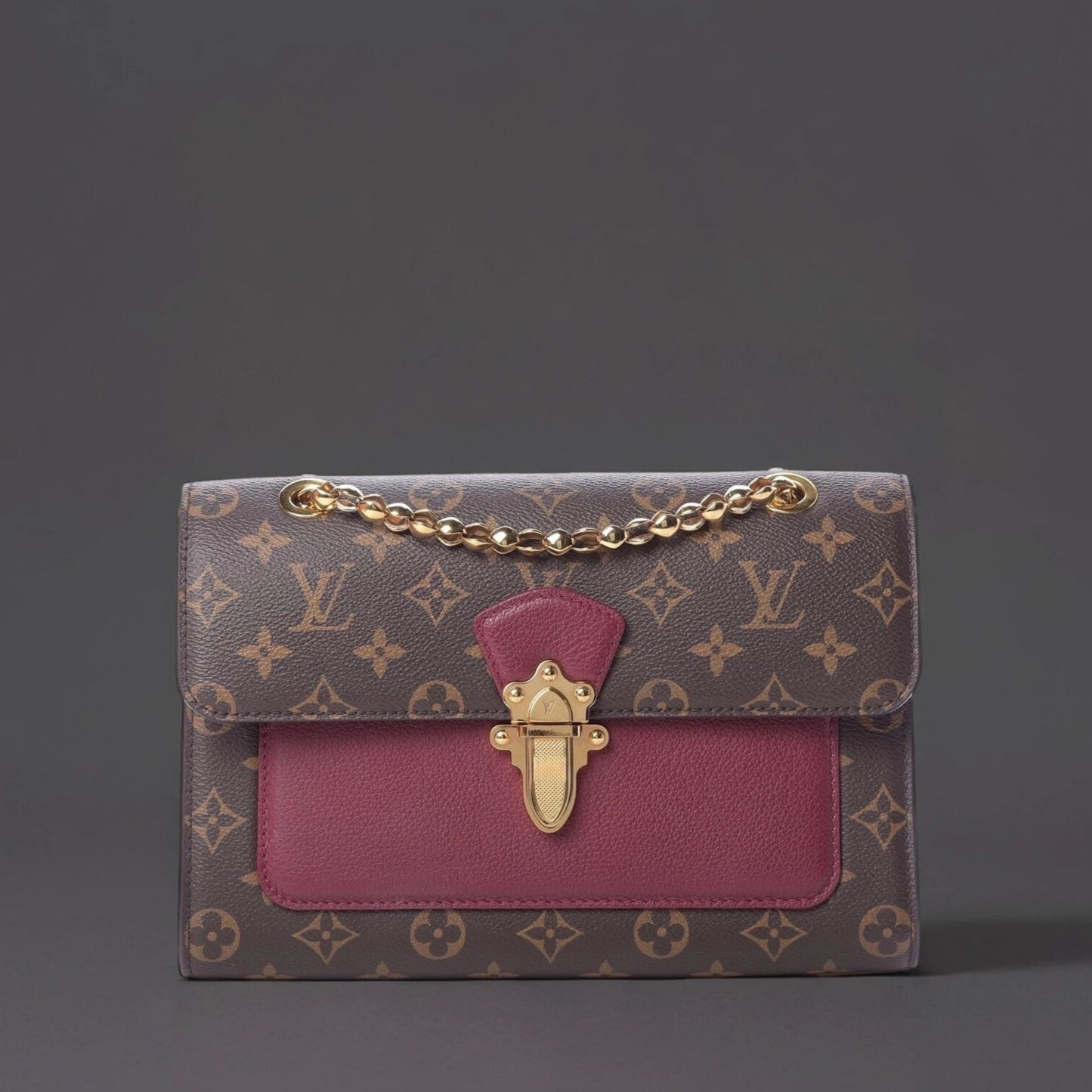 Monogram Victoire Raisin