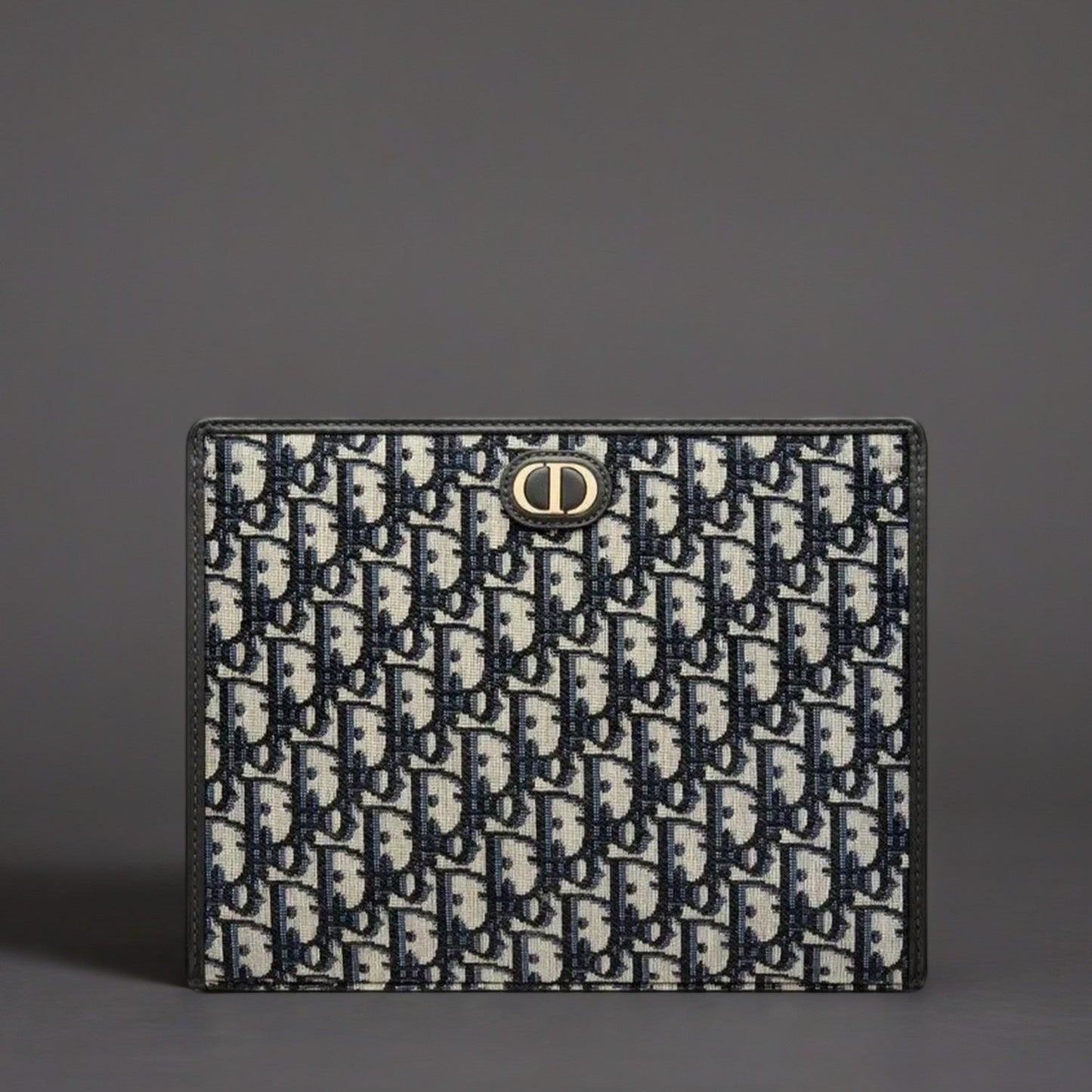 30 Montaigne Pouch Blue Dior Oblique Jacquard