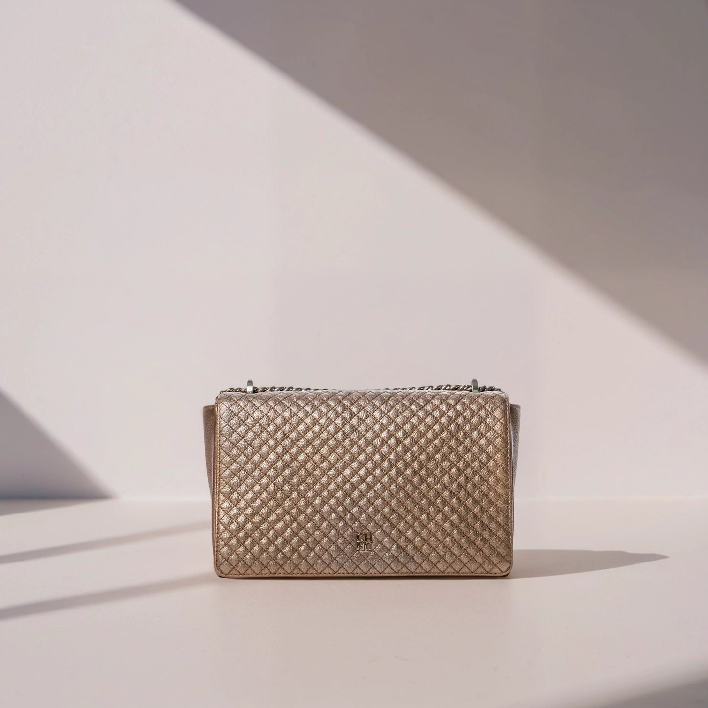 CAROLINA HERRERA GOLD QUILTED LEATHER FLAP CHAIN SHOULDER BAG