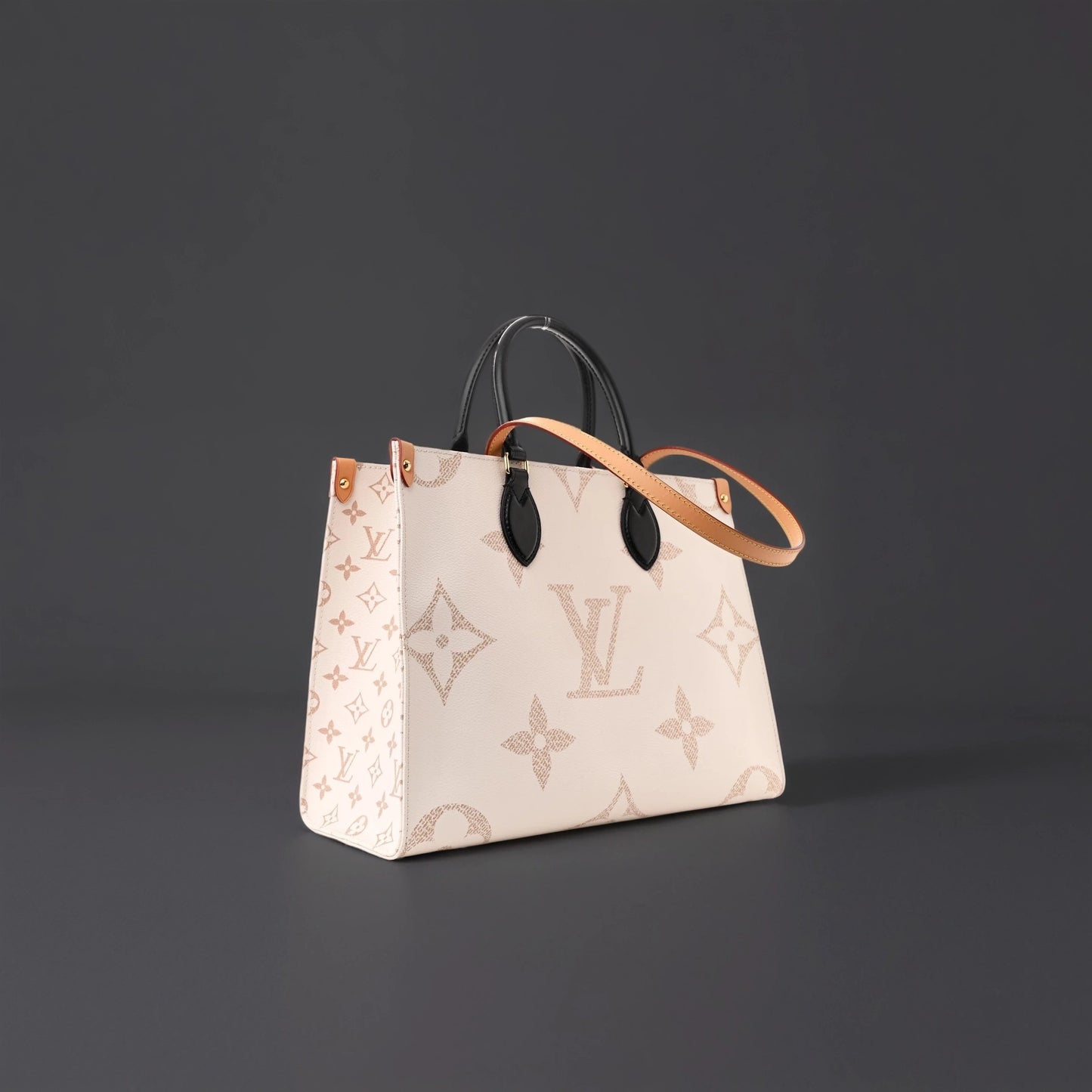 Monogram Giant Spring In The City Onthego MM