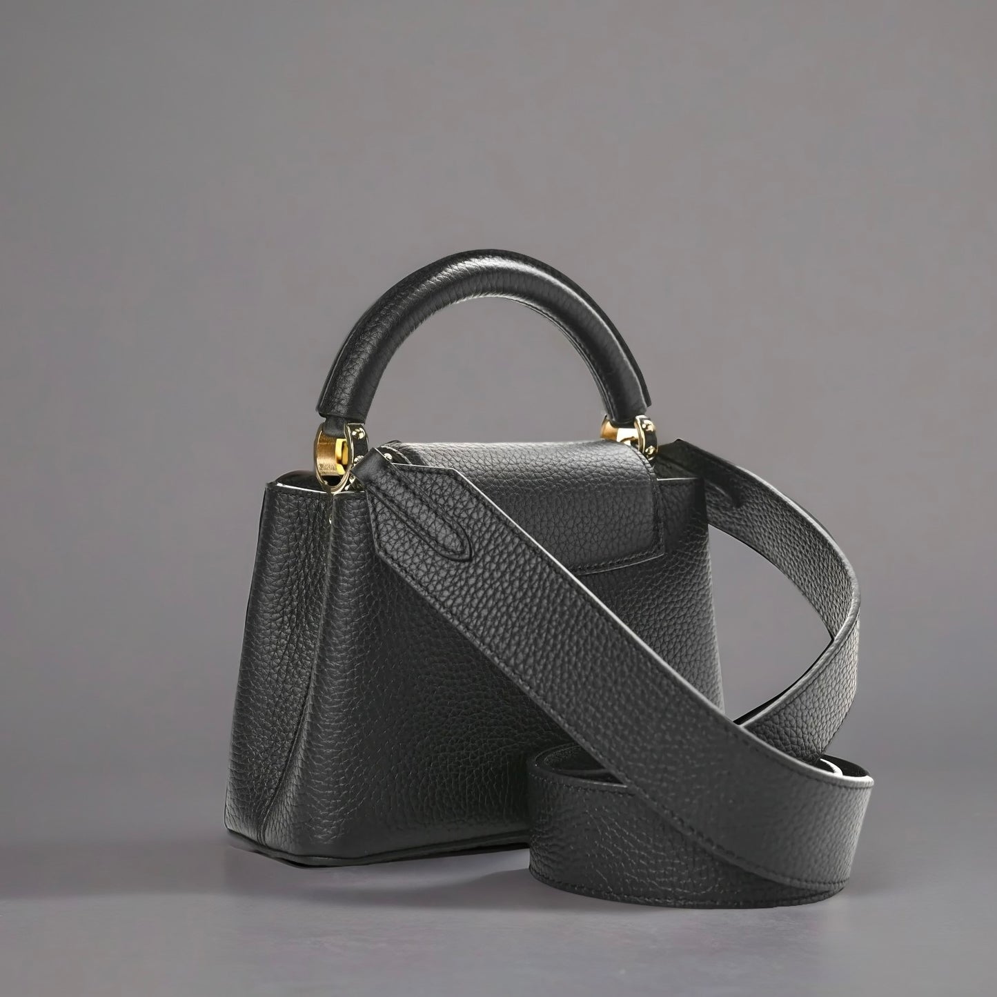 Taurillon Capucines Mini Black