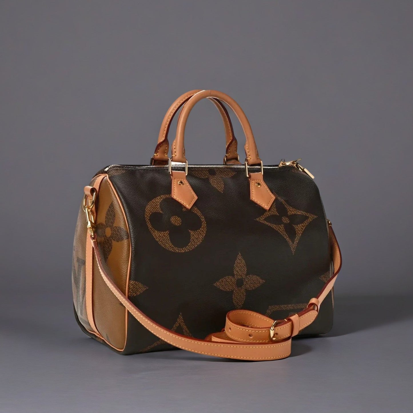 Reverse Monogram Giant Speedy Bandouliere 30