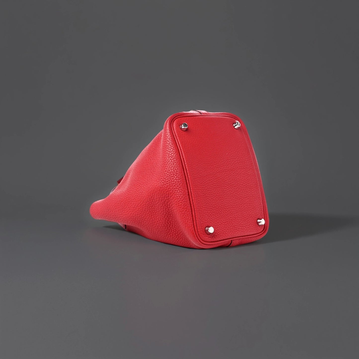 Taurillon Clemence Picotin Lock 18 PM Rouge Casaque