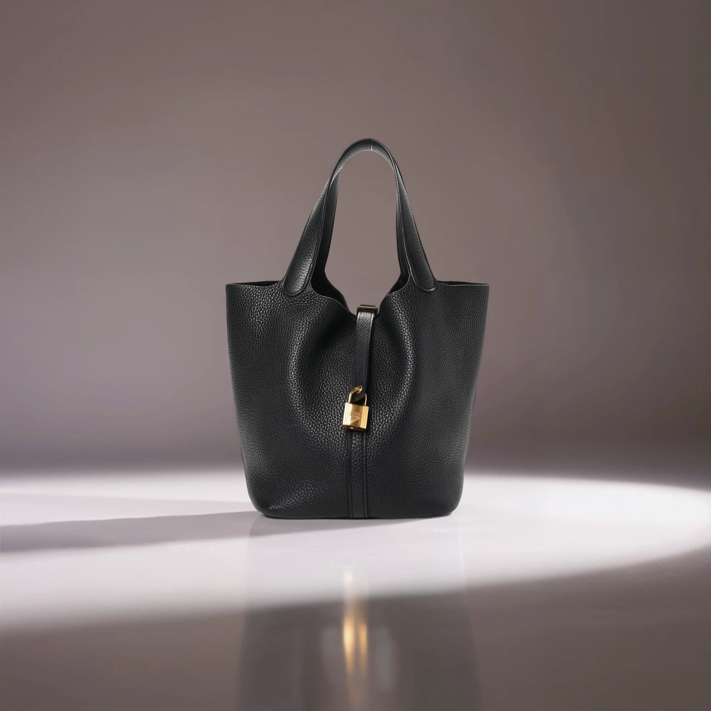 Taurillon Clemence Picotin Lock 22 MM Black