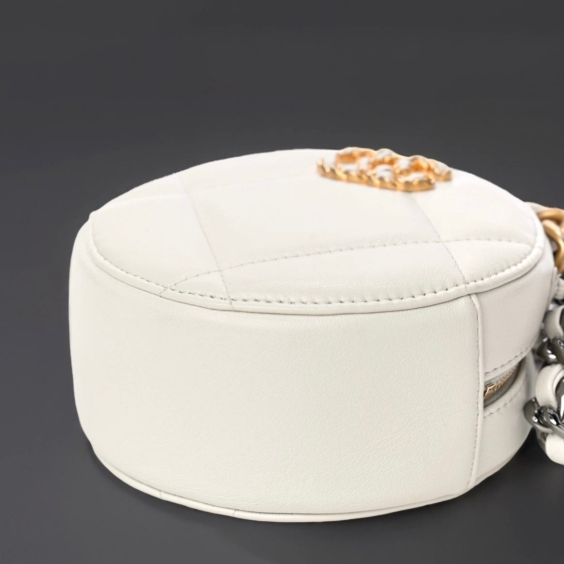 Goatskin Quilted Chanel 19 Round Clutch With Chain White