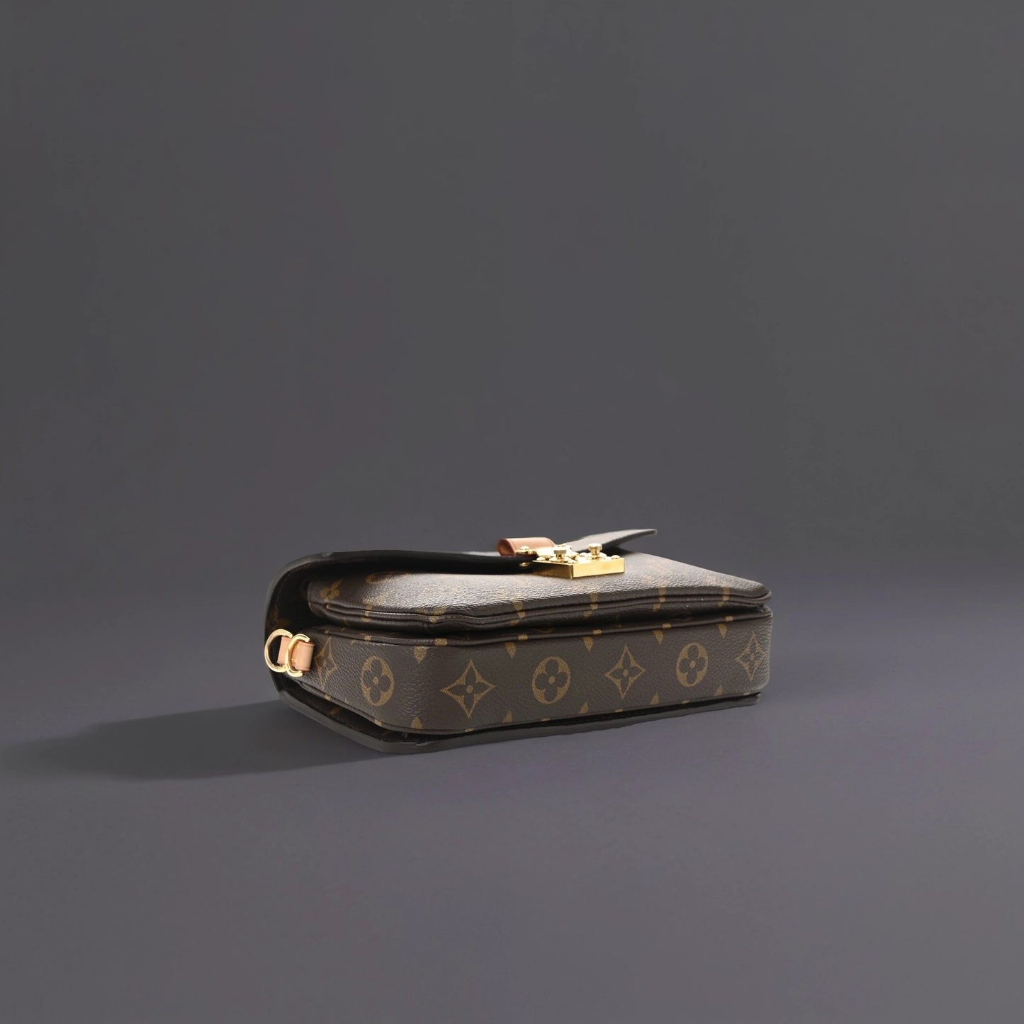 Monogram Pochette Metis East West