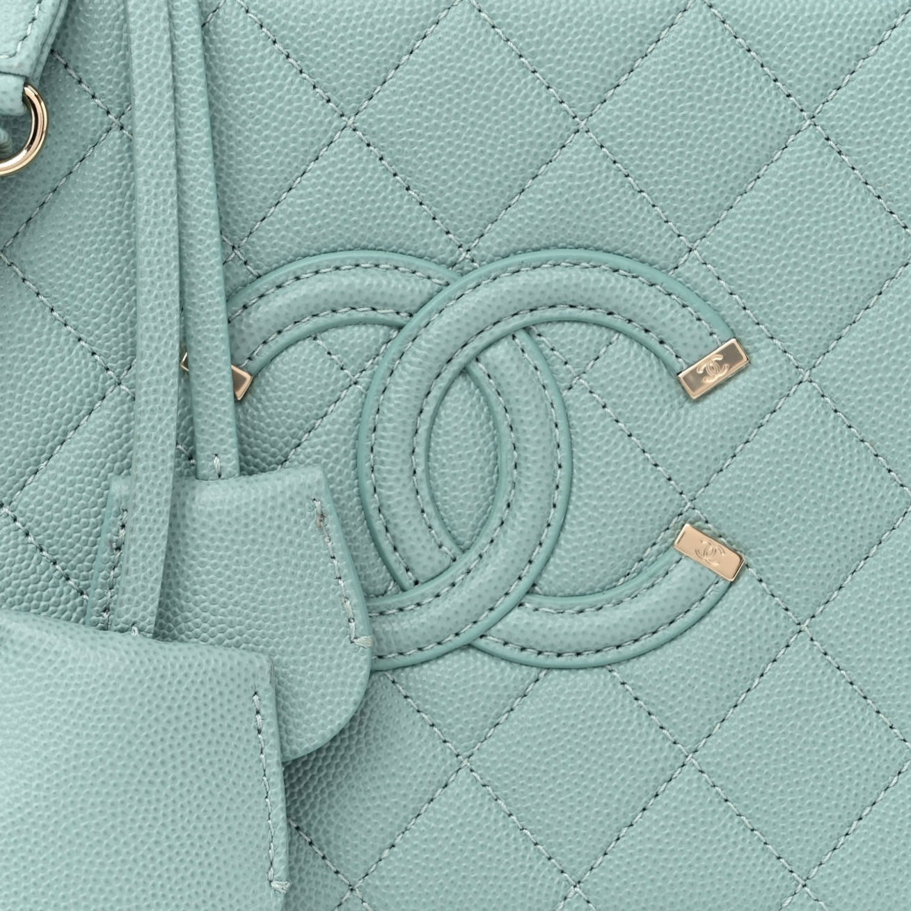 Caviar Quilted Medium CC Filigree Vanity Case Light Blue