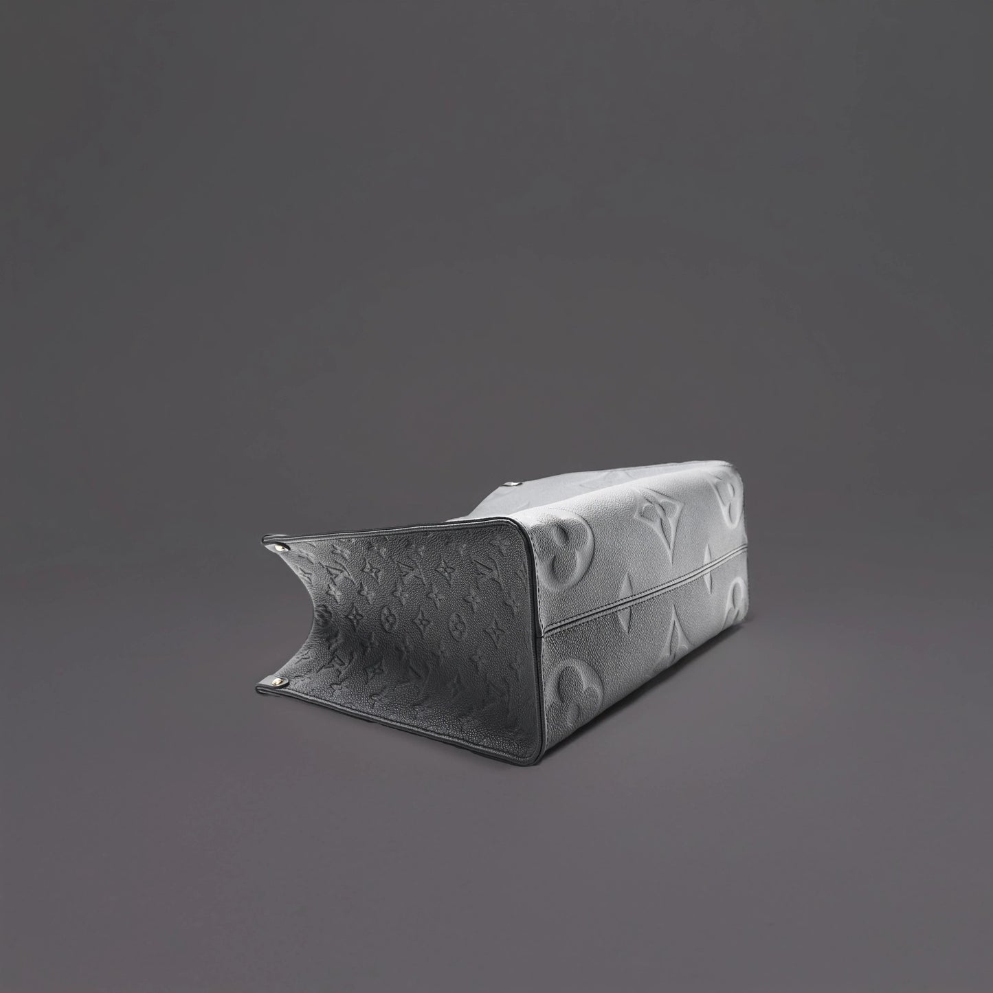 Empreinte Monogram Giant Onthego MM Black