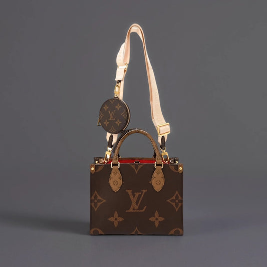 Reverse Monogram Giant Onthego PM