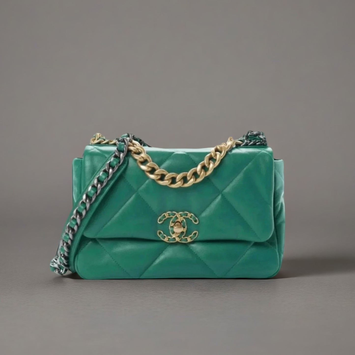Lambskin Quilted Medium Chanel 19 Flap Green