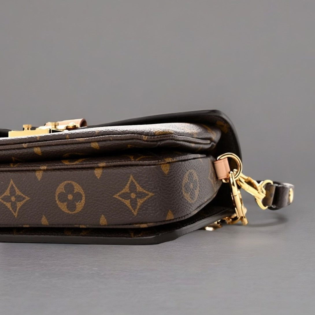 Monogram Pochette Metis East West