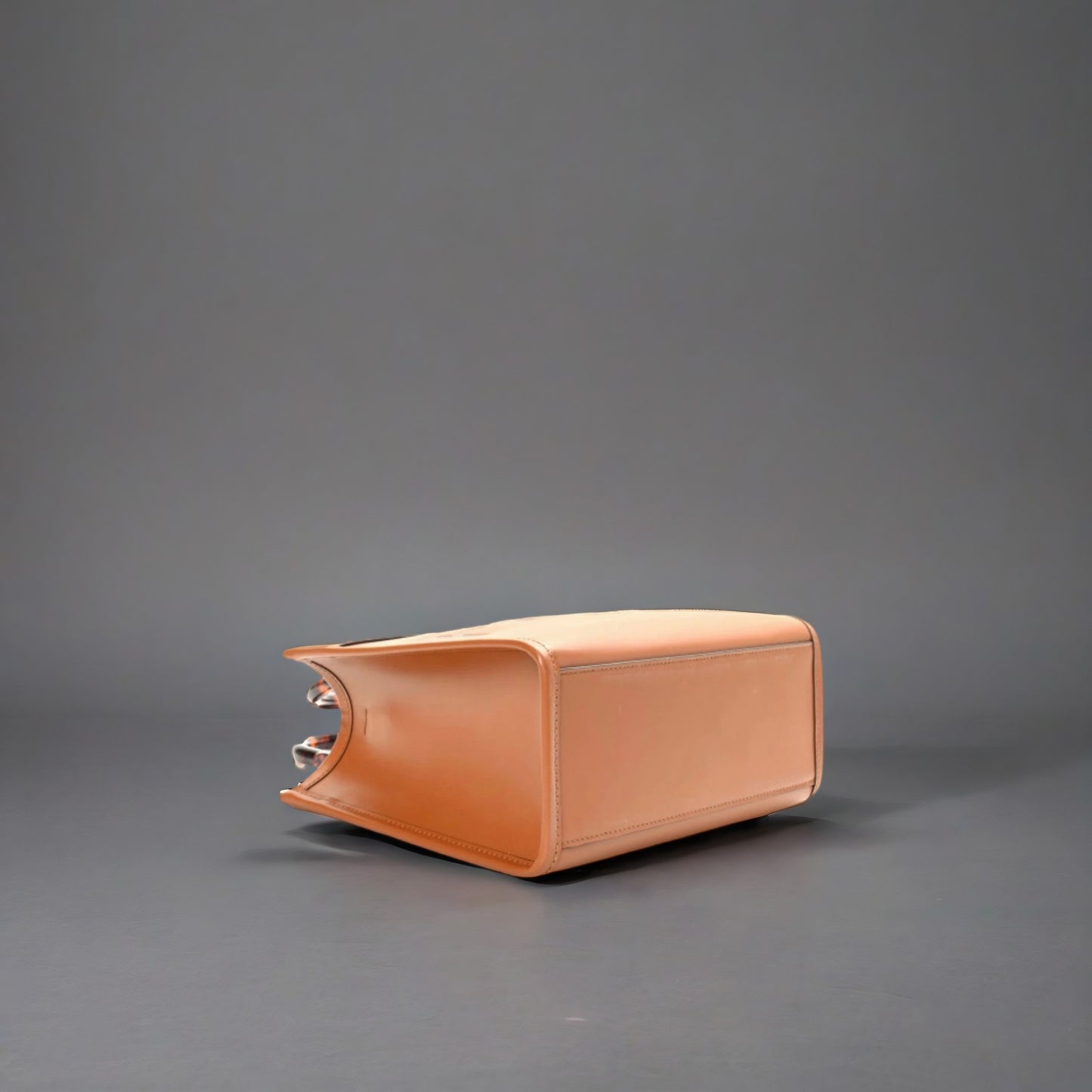 Vitello King Plexiglass Logo Embossed Small Fendi Sunshine Shopper Tote Cuoio