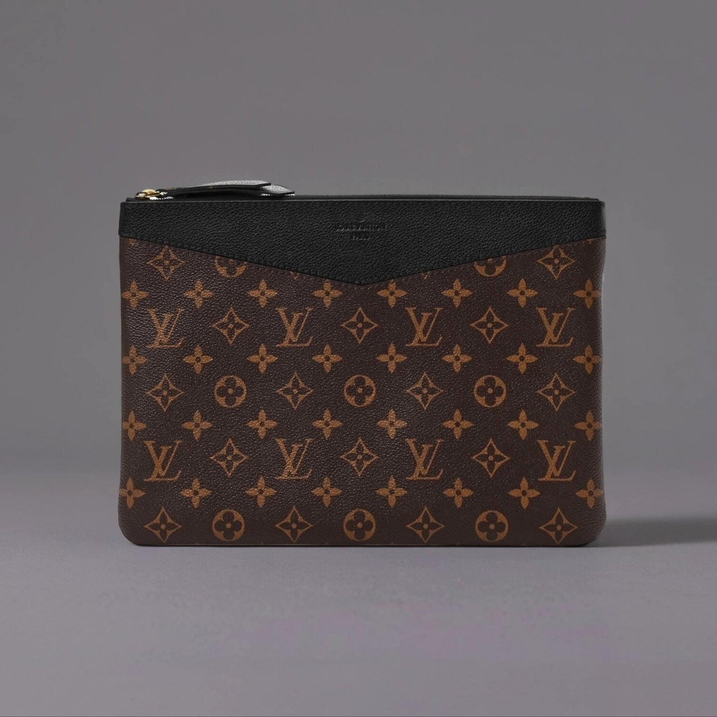 Monogram Daily Pouch Black