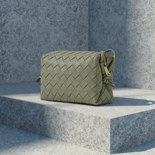 Loop Mini leather camera bag
