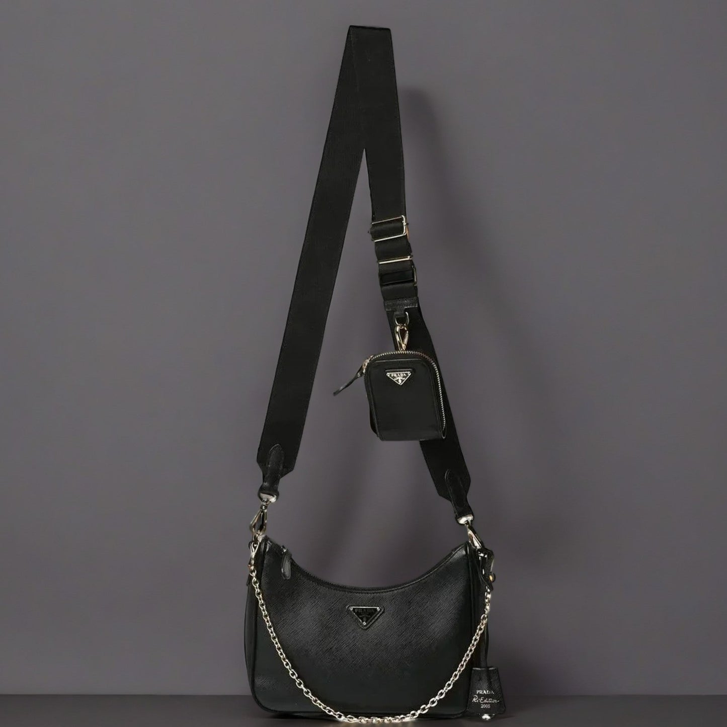 Saffiano Lux Re-Edition 2005 Shoulder Bag Black