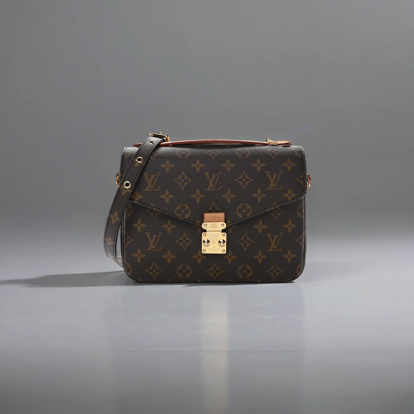Monogram Pochette Metis