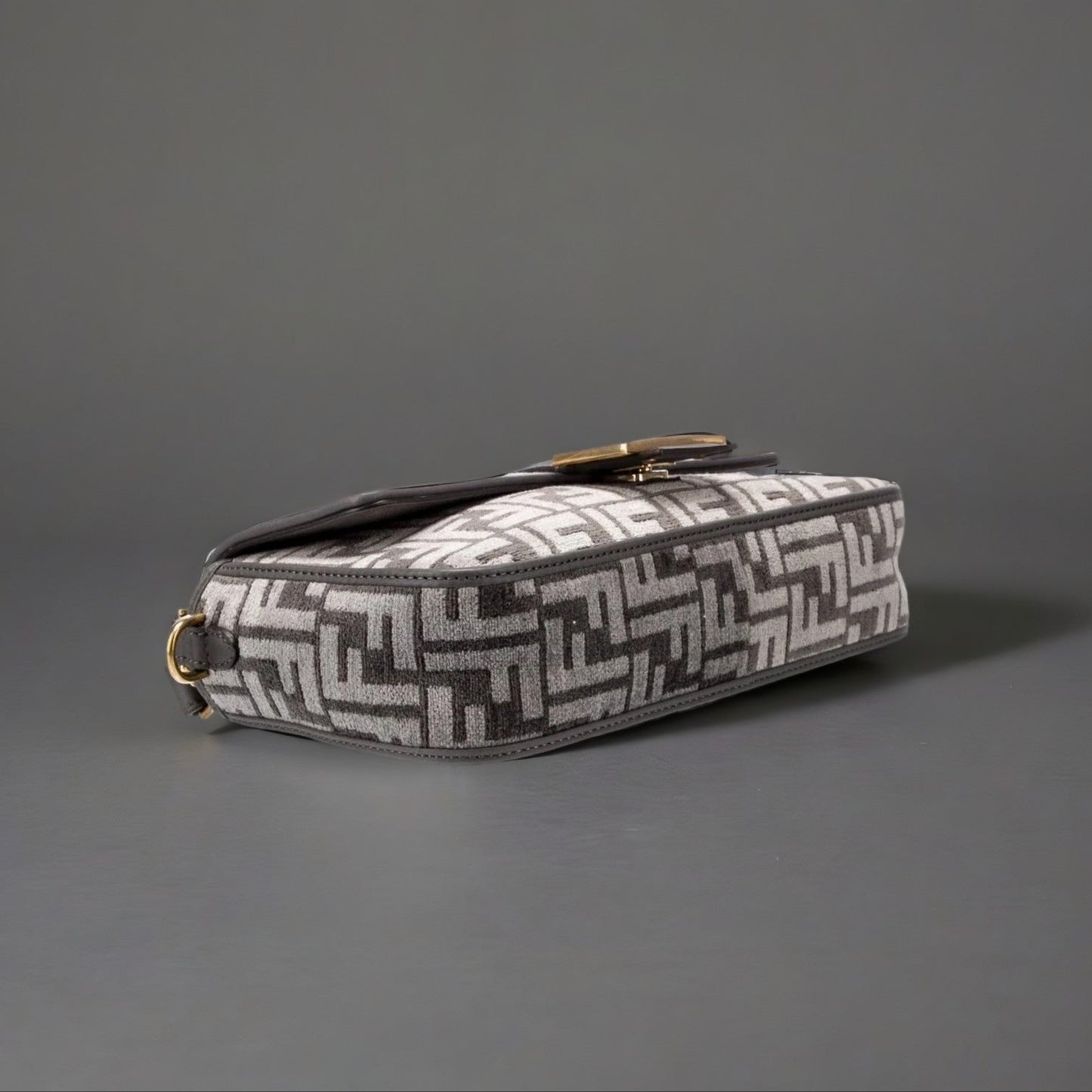 Chenille Vitello Seta FF Midi Chain Baguette Anthracite Asfalto