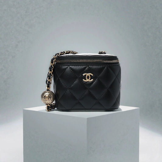 Lambskin Quilted Mini Pearl Crush Vanity Case With Chain Black