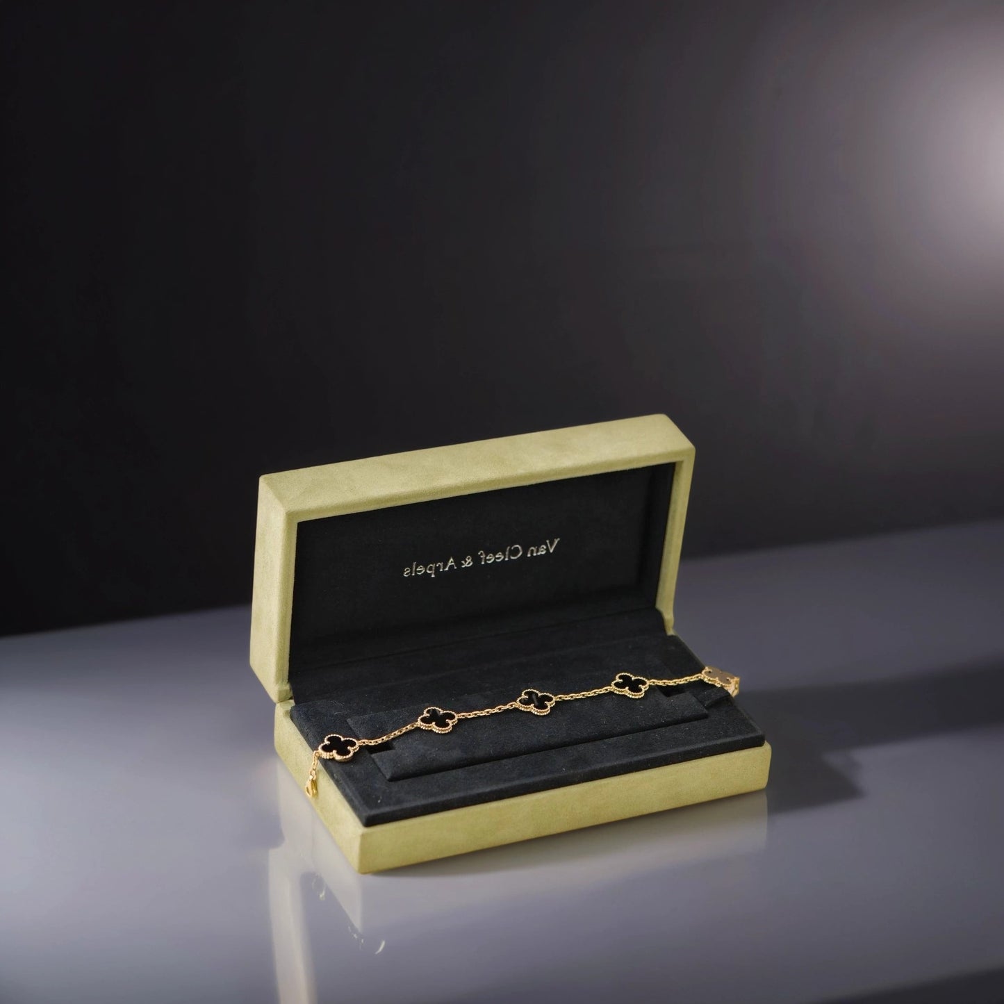 18K Yellow Gold Black Onyx 5 Motifs Vintage Alhambra Bracelet