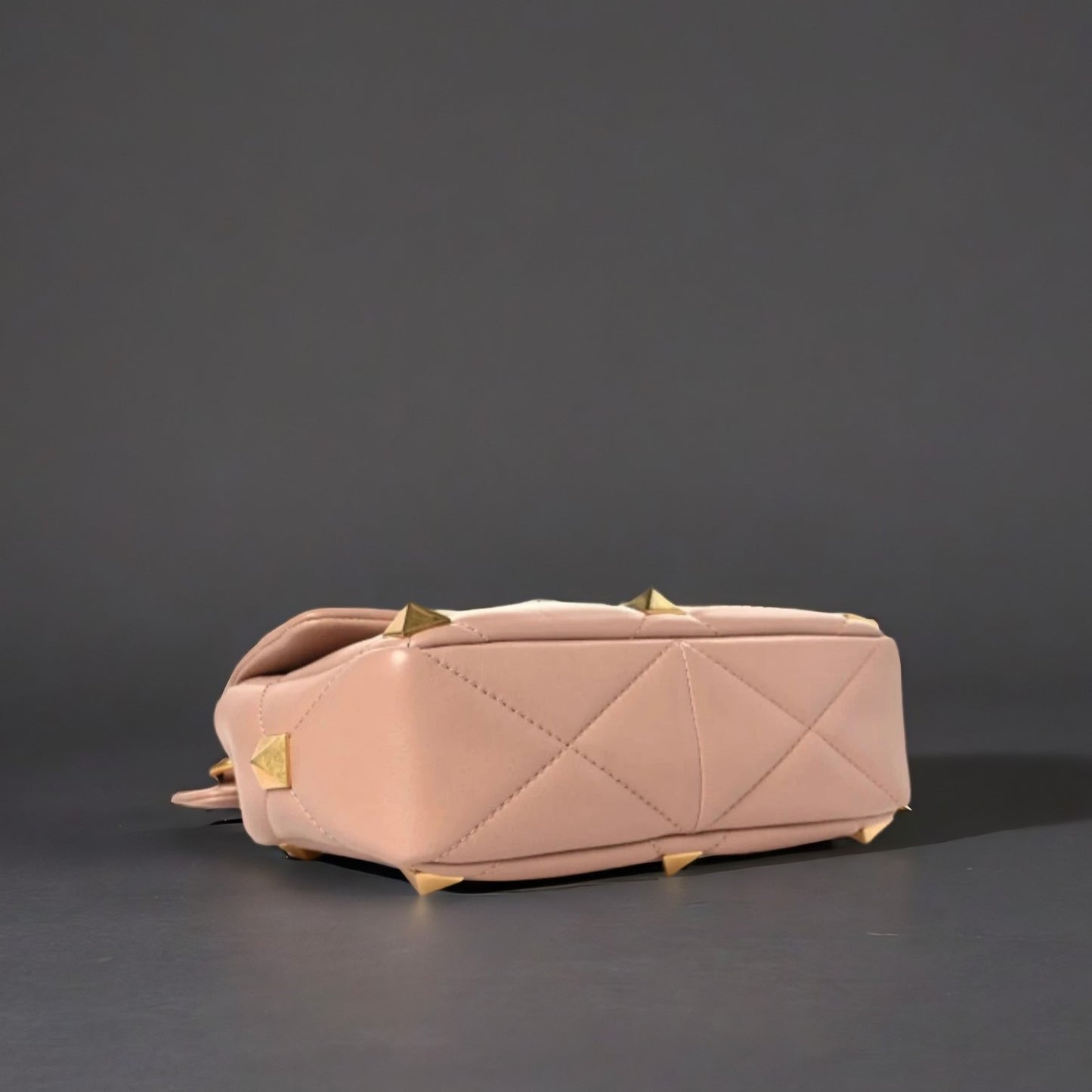 Nappa Medium Roman Stud Shoulder Bag Rose Cannelle