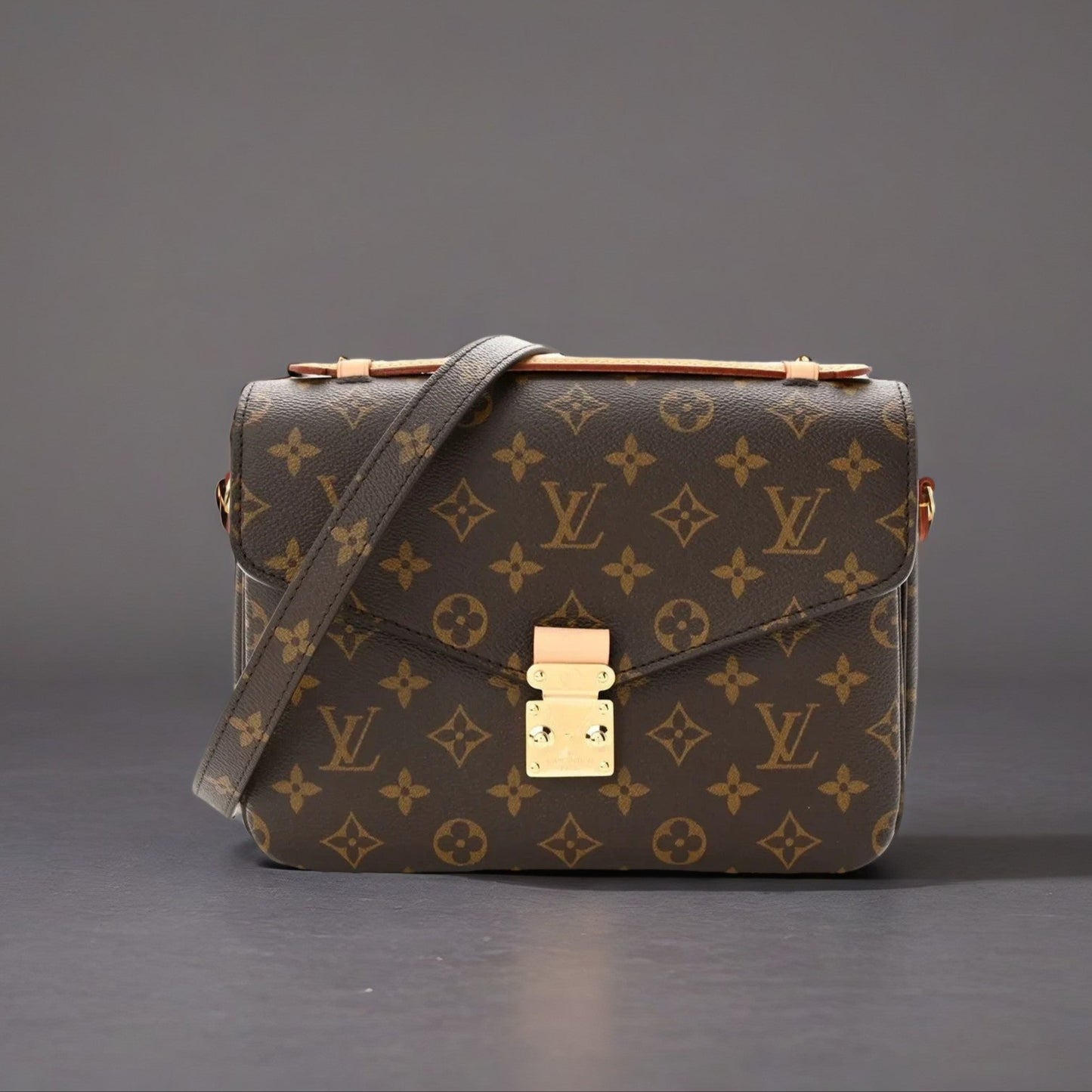 Monogram Pochette Metis