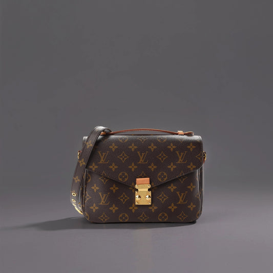 Monogram Pochette Metis