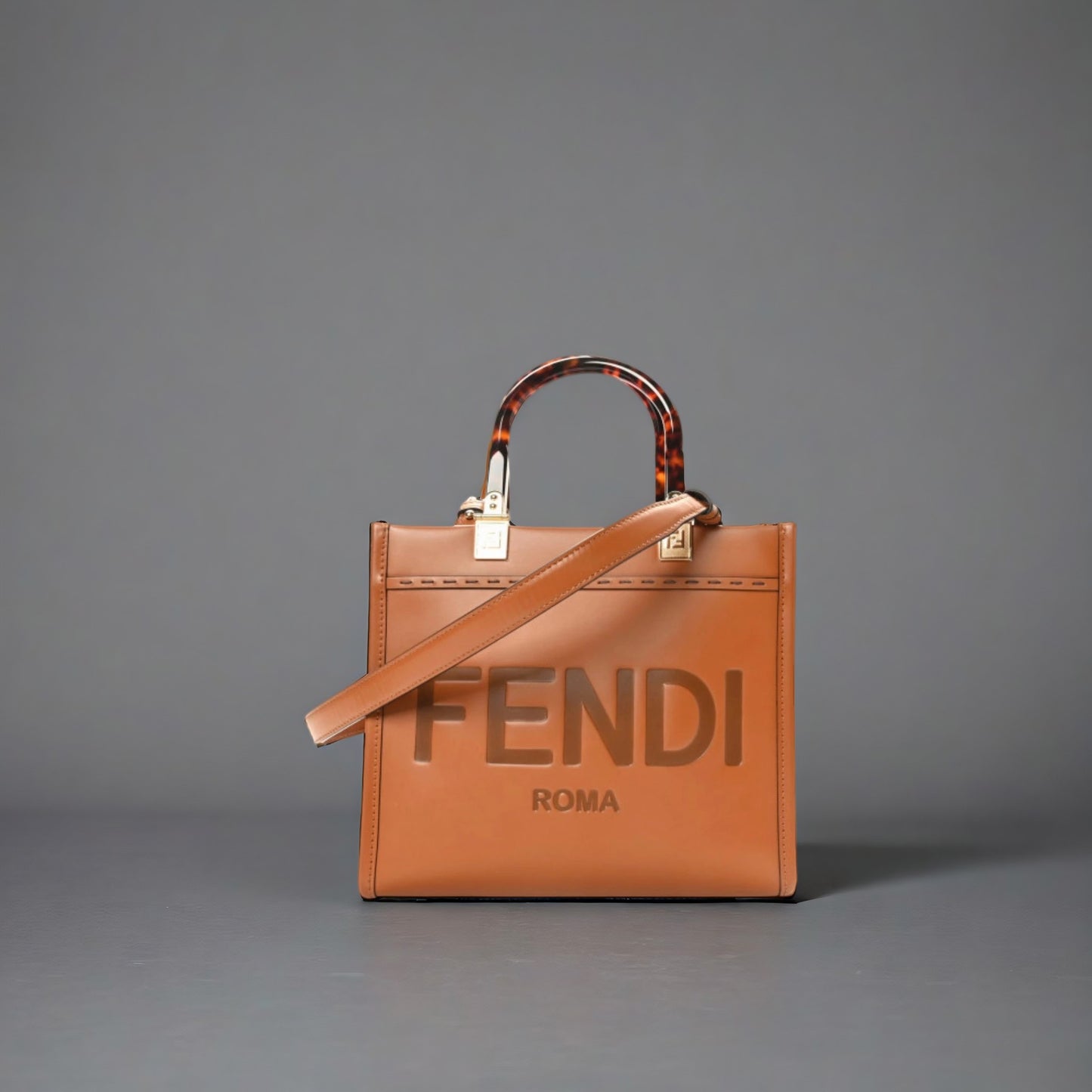 Vitello King Plexiglass Logo Embossed Small Fendi Sunshine Shopper Tote Cuoio