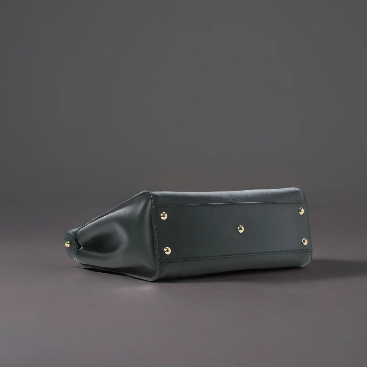 Vitello Seta Shiny Nappa Medium Peekaboo Iconic Satchel Black